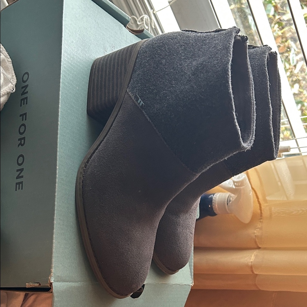 TOMS Dark Gray Lacy Suede Shoes